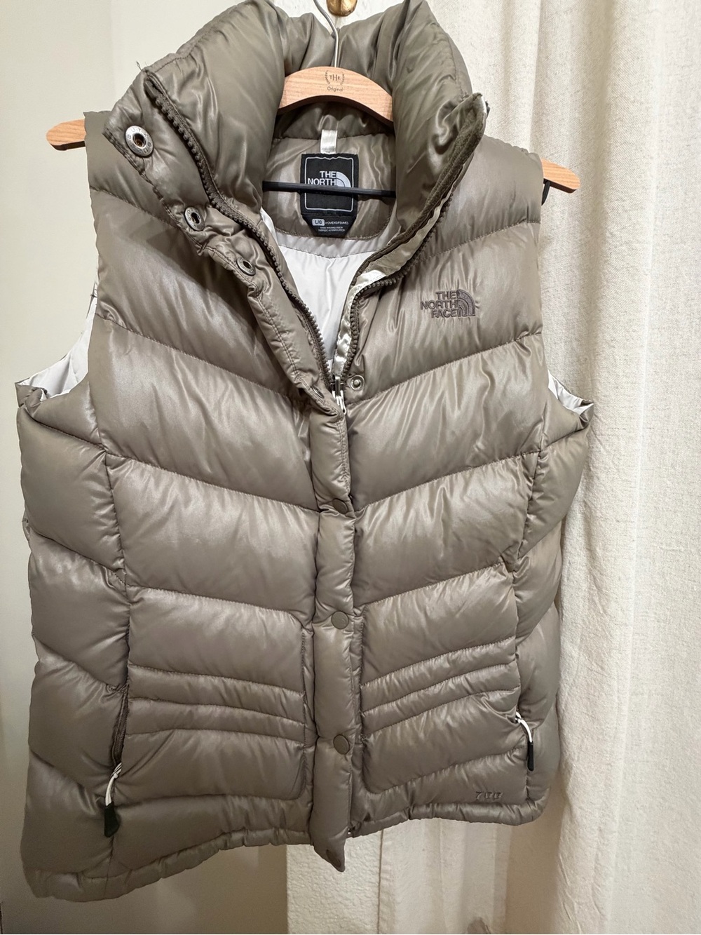The North Face Women's Puffer Vest in Taupe